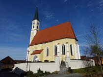 Schnerting, sptgotische St. Nikolaus Kirche, Saalbau mit leicht eingezogenem Polygonalchor, erbaut bis 1494 (20.11.2016)