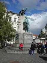 Ljubljana, Statue des slowenischen Nationaldichters France Pre�eren am Preserenplatz (04.05.2017)