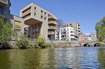 Moderne Bauten an der Weien Elster in Leipzig. Aufnahme: 30. April 2017.