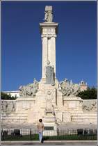 C�diz. Auf der Plaza Espa�a erinnert dieses Monument an die Cortes und die Verfassung von 1812. 19.04.2017