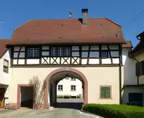 Malterdingen, das Obere Tor von 1567, Teil der ehemaligen Stadtbefestigung, stadtausw�rts gesehen, April 2017