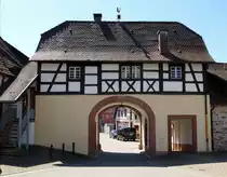Malterdingen, das Obere Tor von 1567, stadteinw�rts gesehen, April 2017