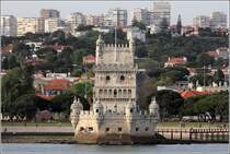 Lissabon. Der im manuelinischen Stil errichtete Torre de Belem von der Wasserseite. Seit 1983 gehrt er zum UNESCO-Weltkulturerbe.
21.04.2107