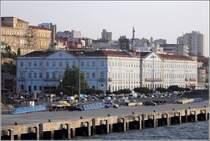 Lissabon. Das Bahnhofsgebude Santa Apolonia in der Alfama. 21.04.2017