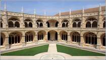 Lissabon. Der Kreuzgang des Mosteiro dos Jernimos ist uerst sehenswert. Das Hieronymitenkloster gilt als das bedeutendste Bauwerk der Manuelinik. 1501 wurde mit dem Bau begonnen, 1601 wurde er vollendet. Glcklicherweise trug das Kloster beim groen Erdbeben des Jahres 1755 nur geringe Schden davon, allerdings haben Napoleons Truppen zu Beginn des 19. Jahrhunderts hier gewtet. Seit 1983 gehrt das Kloster zum UNESCO-Weltkulturerbe. 
21.04.2017