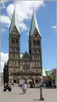 Bremen. Die Baugeschichte des St.-Petri-Doms geht auf das 11. Jahrhundert zur�ck. Zuvor wurde bereits 789 an dieser Stelle eine h�lzerne Kirche errichtet. Der Dom hat eine bewegte Bau- und Kirchengeschichte. Heute ist er evangelisch-lutherisch. 31.05.2017