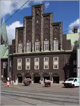 Bremen. Die Glocke ist ein an den Dom grenzendes Konzerthaus. Es wurde in den Jahren 1926-1928 erbaut. 31.05.2017