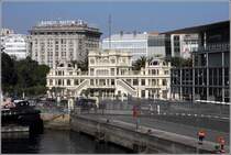 A Coruna. 1922 wurde das A Terraza erffnet. Heute ist in dem markanten Gebude die galizische Niederlassung (Centro territorial) des staatlichen Rundfunks RTVE (RNE) untergebracht. 23.04.2017