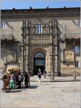 Santiago de Compostela. Ein prachtvolles Portal schm�ckt das Hostal dos Reis Catolicos. 
23.04.2017