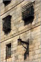 Santiago de Compostela. Vergittert sind die Zellen die Nonnen des Mosteiro (Kloster) de San Paio de Antealtares. 23.04.2017