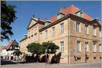 Die Bischfliche Kanzlei in Osnabrck. Das Gebude wurde 1785 fertiggestellt, im 2. Weltkrieg bis auf die Auenmauer zerstrt und in den Folgejahren im alten Stil wieder aufgebaut. Aufnahmedatum: 15.07.2006