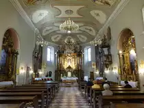 Osijek, barocker Innenraum der Franziskanerkirche St. Kriza (02.05.2017)