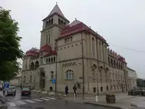 Krizevci, kroatische Halle, monumentales Geb�ude erbaut von 1908 bis 1914 durch den Architekten Stjepan Podhorski, heute Musikschule und Bibliothek (03.05.2017)