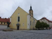 Varazdin, barocke Franziskanerkirche St. Johannes, erbaut um 1650 durch Petar Rabba (03.05.2017)