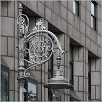Dublin. Die Straenlaternen in der Innenstadt sind aufwndig gestaltet. 28.04.2017
