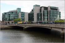 Dublin. Der Gebudekomplex des International Financial Services Centre (IFSC) am Custom House Quay. 28.04.2017