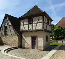 Grezhausen, der Taubenturm, erbaut 1754, im Erdgescho� befand sich das Ortsgef�ngnis, Juni 2017