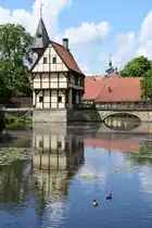 STEINFURT, Ortsteil Burgsteinfurt (Kreis Steinfurt), 13.05.2017, Blick auf den Toreingang des f�rstlichen Schlosses