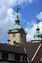 STEINFURT, Ortsteil Burgsteinfurt (Kreis Steinfurt), 13.05.2017, zwei unbekannte Turmspitzen in der Ortsmitte des Ortsteiles Burgsteinfurt