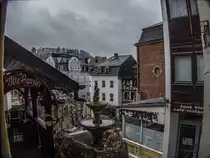 In einem Teil von Oberstein gibt es statt die gew�hnte Strassen sehr enge Gehwege mit vielen Treppen. �fters wurden beide Seiten eingebaut, hier gibt es auch einen kleinen Brunnen . F�r mich war es ein einzigartiges Erlebnis! (29.01.2013)