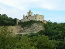 S�droute der Stra�e der Romanik: Die Rudelsburg bei Saaleck im S�den von Sachsen-Anhalt. Die Burg wurde wohl von den Bisch�fen von Naumburg im Hochmittelalter zur Sicherung der Handelswege wie der Via Regia mit der Saalebr�cke in Bad K�sen angelegt. Nur wenige hundert Meter entfernt befindet sich die Burg Saaleck. (11.07.2017)