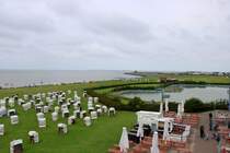 Nordseestrand in Norddeich, Blickrichtung Osten. Aufgenommen vom Aussichtsturm am Haus des Gastes. [24.7.2017 - 15:54 Uhr]