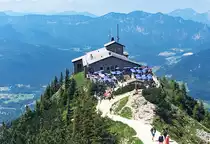 Kehlsteinhaus in N�he des Kehlsteingipfels mit Blick auf`s Berchtesgadener Land - 13.06.2017