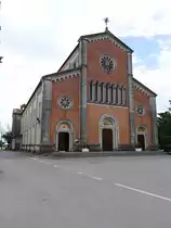 Martignacco, neugotische Pfarrkirche Maria Himmelfahrt, erbaut von 1909 bis 1925 (06.05.2017)