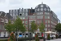 DEN HAAG, 05.08.2017, Geb�ude am Bahnhof Hollands Spoor