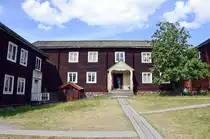�lvrosg�rden im Stockholmer Freilichtmuseum �Skansen�. Das Bauernhof ist ein typisches Hof des H�rjedalen im n�rdlichen Schweden.
Aufnahme: 26. Juli 2017.