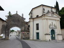 Passariano, Schlokapelle der Villa Manin, achteckiger Barockbau (06.05.2017)