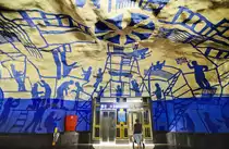 K�nstlerarbeiten an der Station T-Centralen. Mit U-Bahn Stationen verbinden wir oft h�ssliche und ziemlich verwahrloste Orte. Dass es auch ganz anders geht, zeigt Stockholm – dort ist im Untergrund n�mlich Kunst angesagt. Aufnahme: 28. Juli 2017.