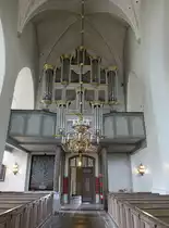 Sk�nninge, Orgelempore in der Frauenkirche, Schwedens gr��te Barockorgel, erbaut im 18. Jahrhundert (15.06.2017)