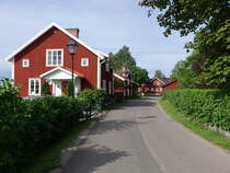 Sundborn, Holzhuser in der Strae Kyrkvgen (16.06.2017)