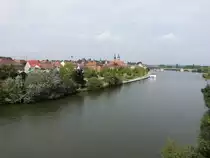 Kitzingen, Aussicht auf die Altstadt mit der alten Mainbr�cke (27.08.2017)