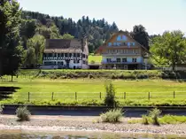 Diessenhofen, Kontrast von Alt und Neu. Wohnh�user an der Steinerstrasse - 03.09.2013