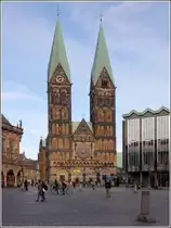 Bremen. Der St. Petri Dom ist hier vom Bremer Rathaus (links) und der Bremischen B�rgerschaft eingerahmt. 23.08.2017