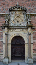 Ein Eingangsportal am Wasserschloss Frederiksborg in Hillerd (Mai 2012)
