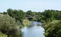 Niederentzen, Eisenbahnbr�cke �ber die Ill einer stillgelegten Bahnstrecke, Aug.2017
