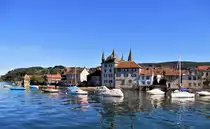 Steckborn, der Turmhof, aus dem 13. Jahrhundert, ist das Wahrzeichen Steckborns - 03.09.2013