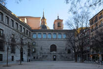  Der  Platz des Strohs  war im Mittelalter ein groer Bauernmarkt und somit einer der belebtesten Pltze von Madrid. (Dezember 2010)