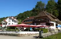 Simonswald, das Cafe-Restaurant  M�rchenwald  im Ortsteil Untersimonswald, Sept.2016