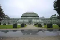 Das 1882 Auftrag gegebene Palmenhaus im Schlosspark Sch�nbrunn ist das gr��te seiner Art auf dem europ�ischen Kontinent. (Wien, Dezember 2010)