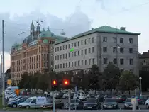 Das rote Herziahaus neben einem etwas moderneren Geb�ude in G�teborg. (August 2010)