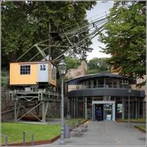Koblenz. Neben dem Eingang zum sehenswerten Rhein-Museum Koblenz in Ehrenbreitstein steht noch ein alter Kran der frheren Hafenanlagen. 15.09.2017