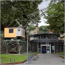 Koblenz. Neben dem Eingang zum sehenswerten Rhein-Museum Koblenz in Ehrenbreitstein steht noch ein alter Kran der fr�heren Hafenanlagen. 15.09.2017