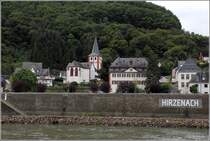 Boppard. Der Stadtteil Hirzenach mit der zu Beginn des 12. Jahrhunderts erbauten Kirche St. Bartholomus. Sie ist Teil des UNESCO-Welterbes Oberes Mittelrheintal. 15.09.2017