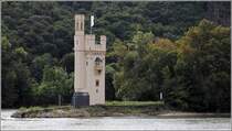 Bingen am Rhein. Der Binger Museturm steht auf der Museturminsel im Rhein. Er wurde im 14. Jahrhundert als Zollwachturm erbaut. Die Stadt Bingen gehrt zum UNESCO-Weltkulturerbe Oberes Mittelrheintal. 15.09.2017