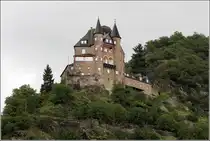 St. Goarshausen. Burg Katz wurde im 14. Jahrhundert erbaut, 1806 von Napoleons Truppen gesprengt und nach 1896 neu aufgebaut. Sie ist Teil des UNESCO-Weltkulturerbes Oberes Mittelrheintal. 15.09.2017