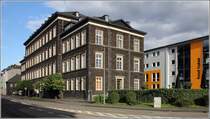 Neuwied. Im historischen Gebude der ehemaligen  Herrnhuter Knabenanstalt , der Zinzendorfschule, befindet sich seit 1936 die  Bundesfachschule des Lebensmittelhandels , heute  food akademie . 17.09.2017